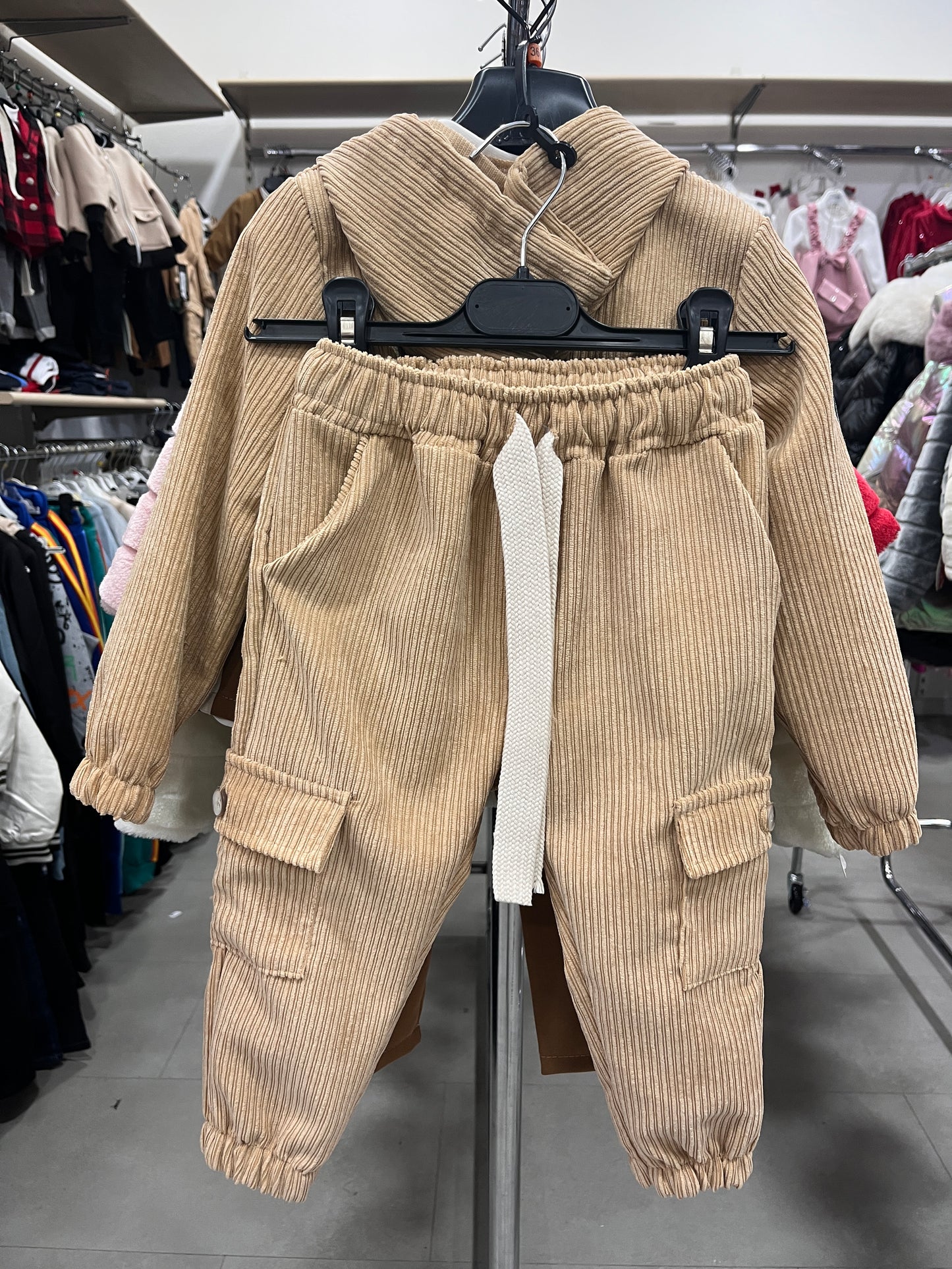 COMPLETO CARGO STREET