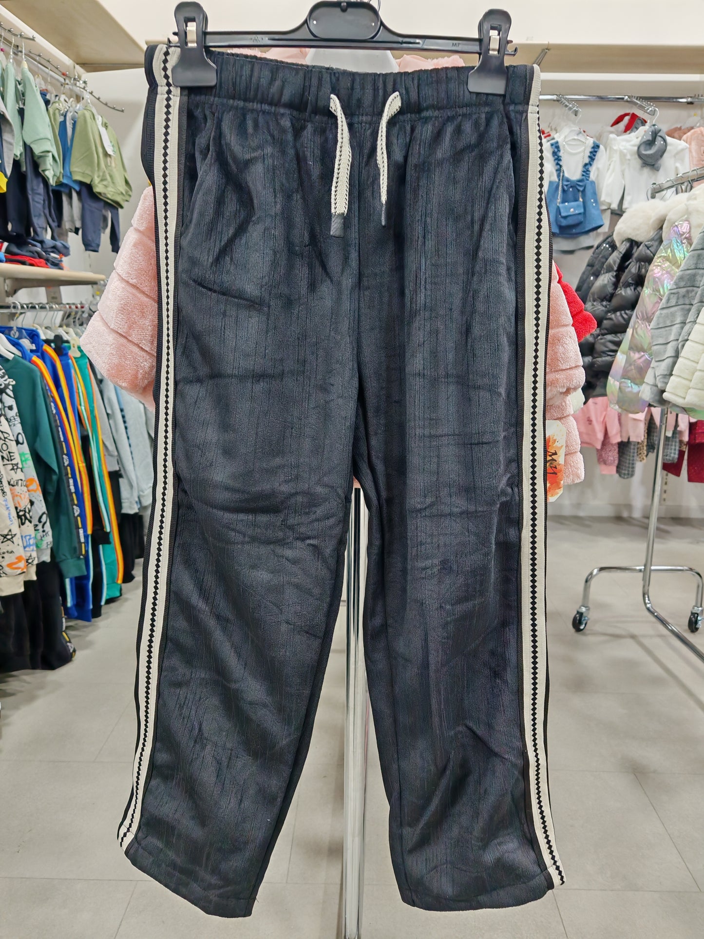 COMPLETO NERO NEW TREND