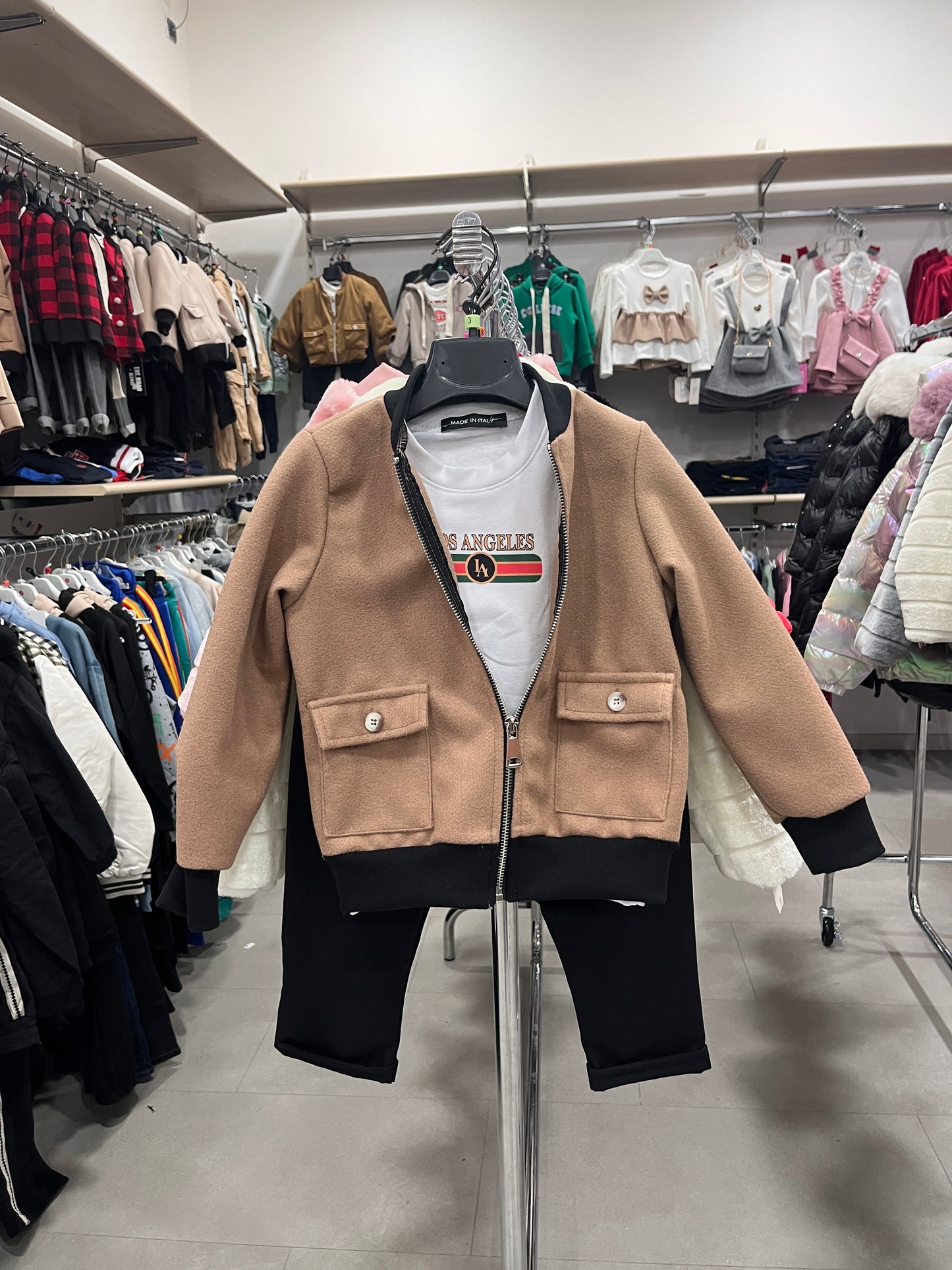 COMPLETO LOS ANGELES